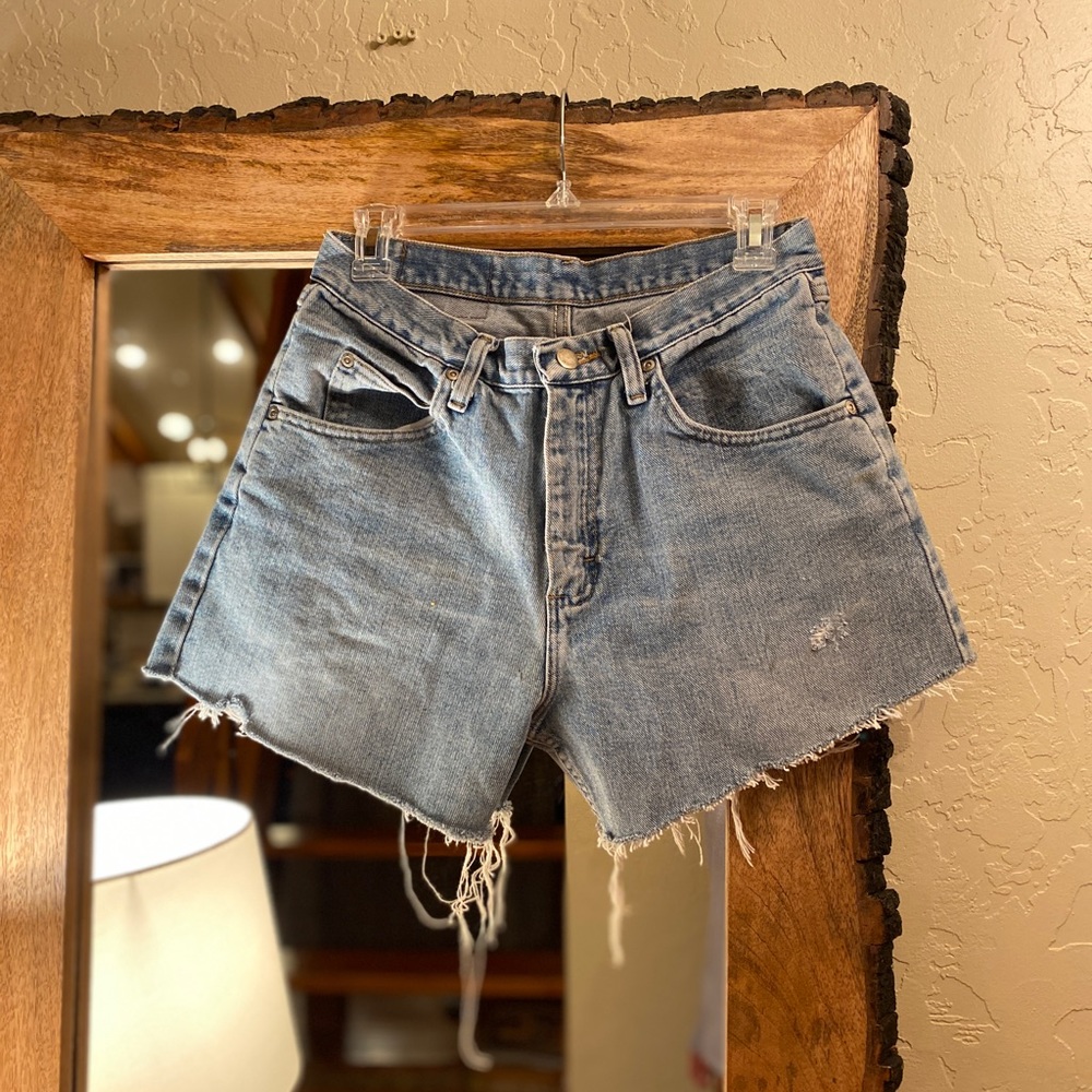 VINTAGE WRANGLER SHORTS
